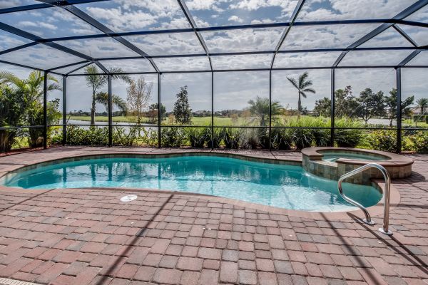 Pool Enclosure Cleaning in Greenville