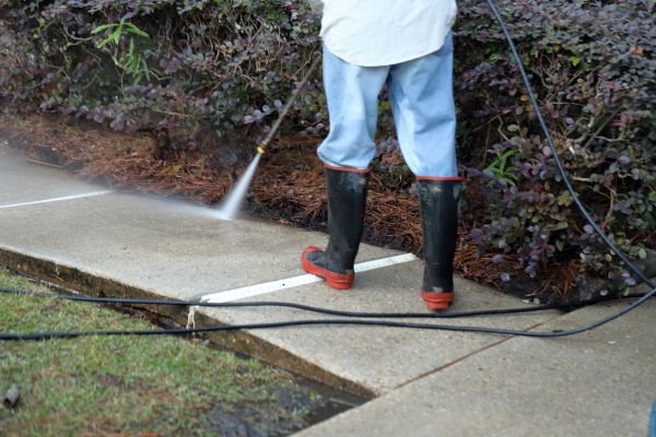 Sidewalk Washing in Greenville