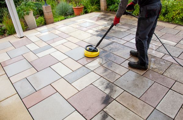 Patio Washing in Greenville