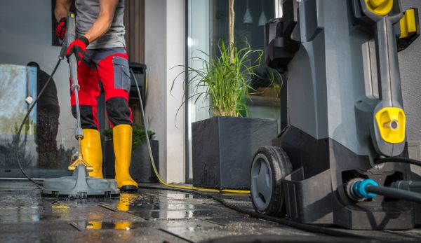 Commercial Pressure Cleaning in Greenville