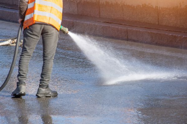 Asphalt Pressure Washing Service