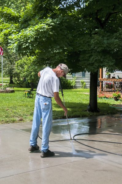 Driveway Concrete Cleaning in Greenville
