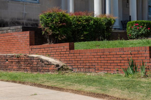Retaining Wall Cleaning in Greenville